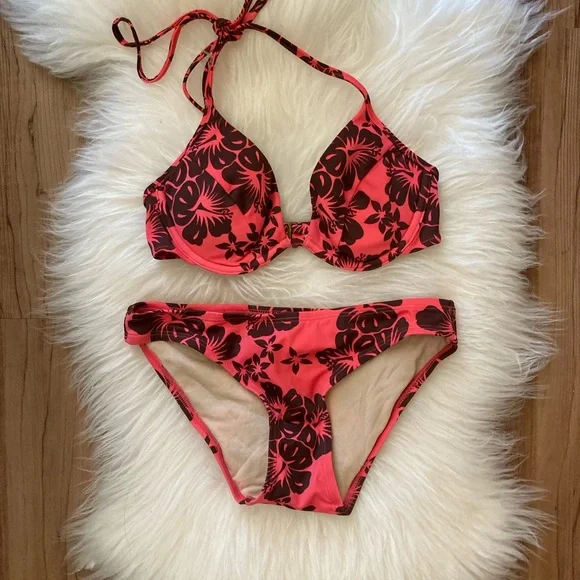 Vintage Victoria’s Secret bikini - Picture 1 of 4
